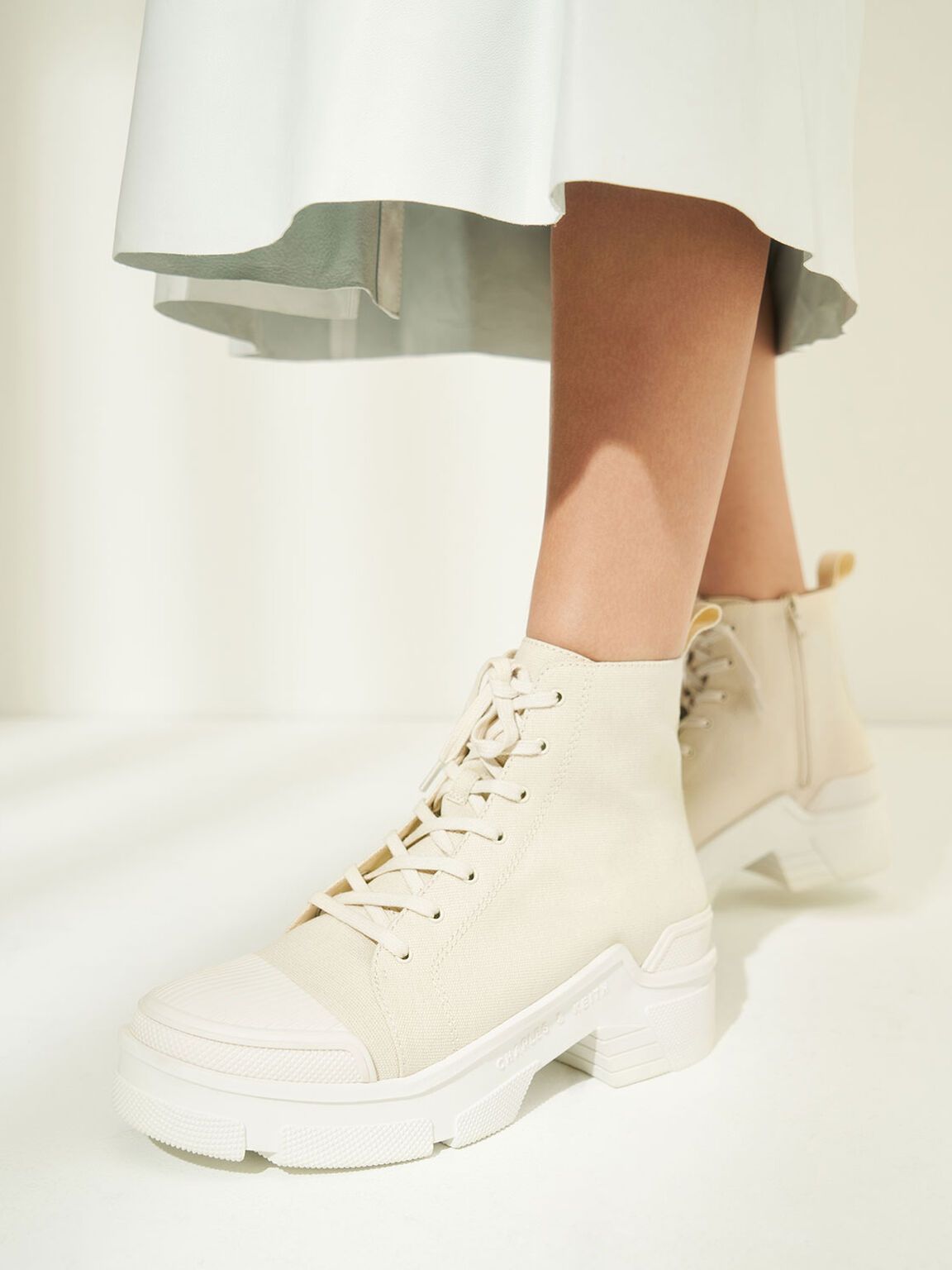 High-Top-Sneaker aus Segeltuch