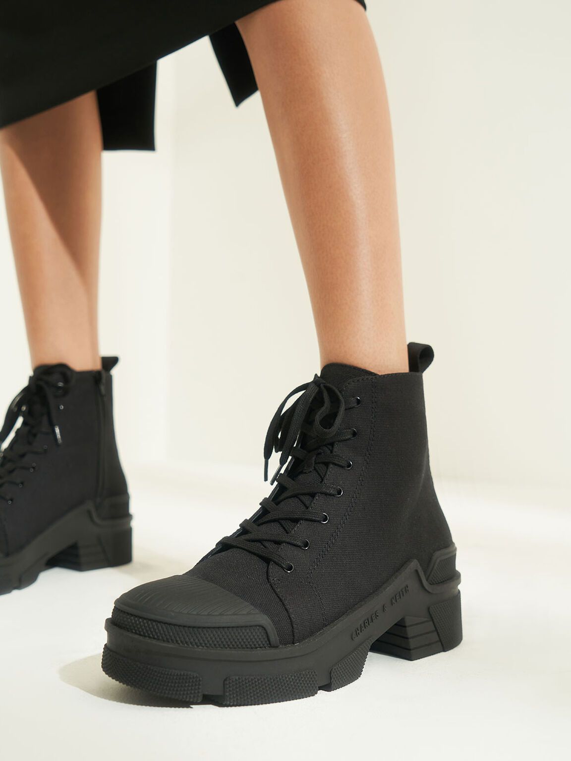 High-Top-Sneaker aus Segeltuch