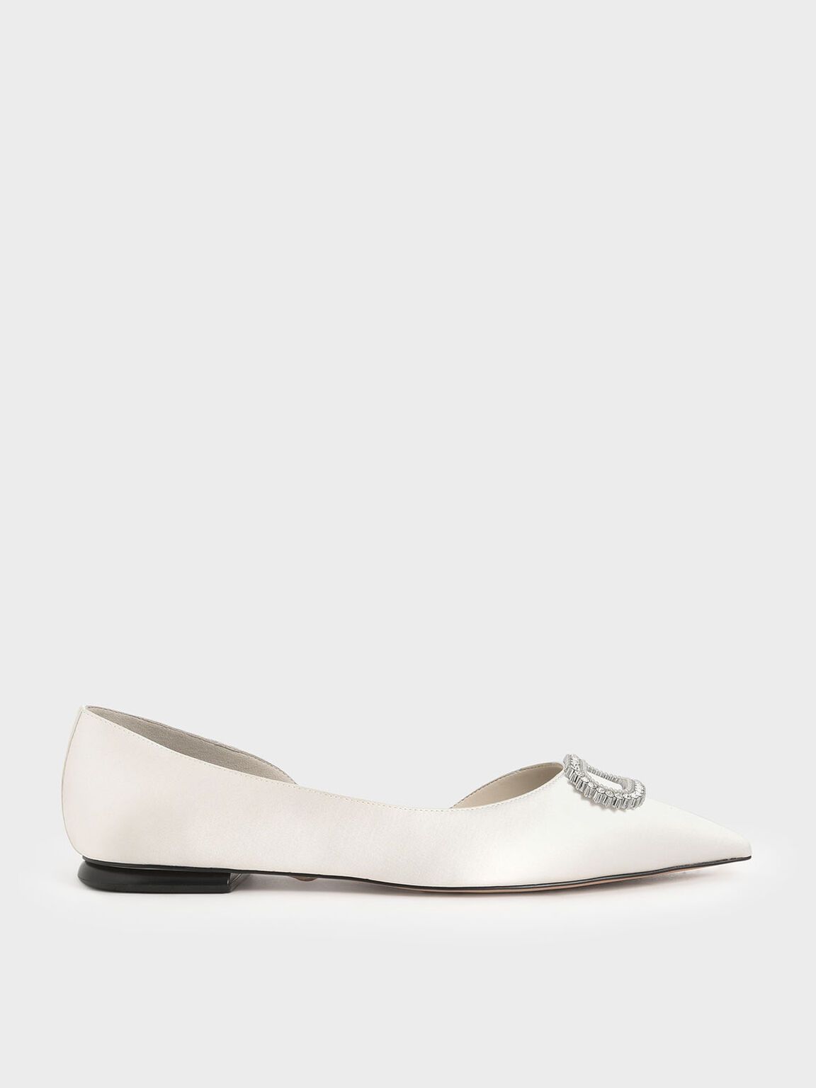 Ballerines en satin ornées