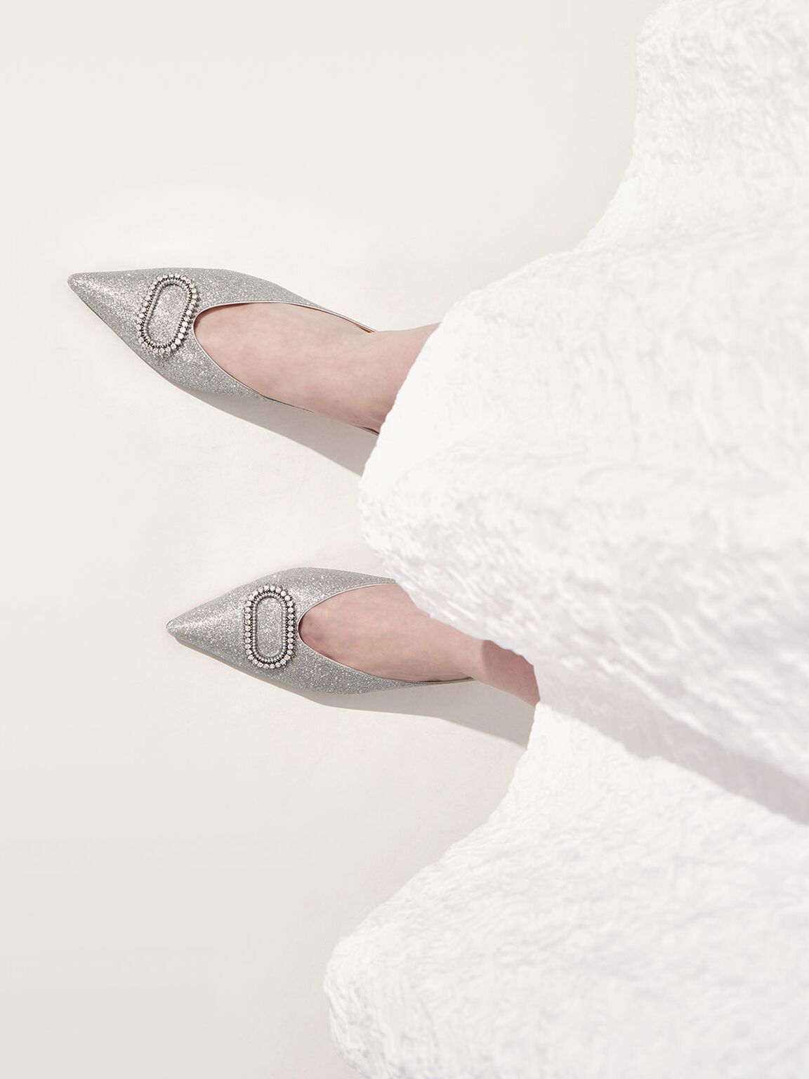 Glitzerverzierte Mules