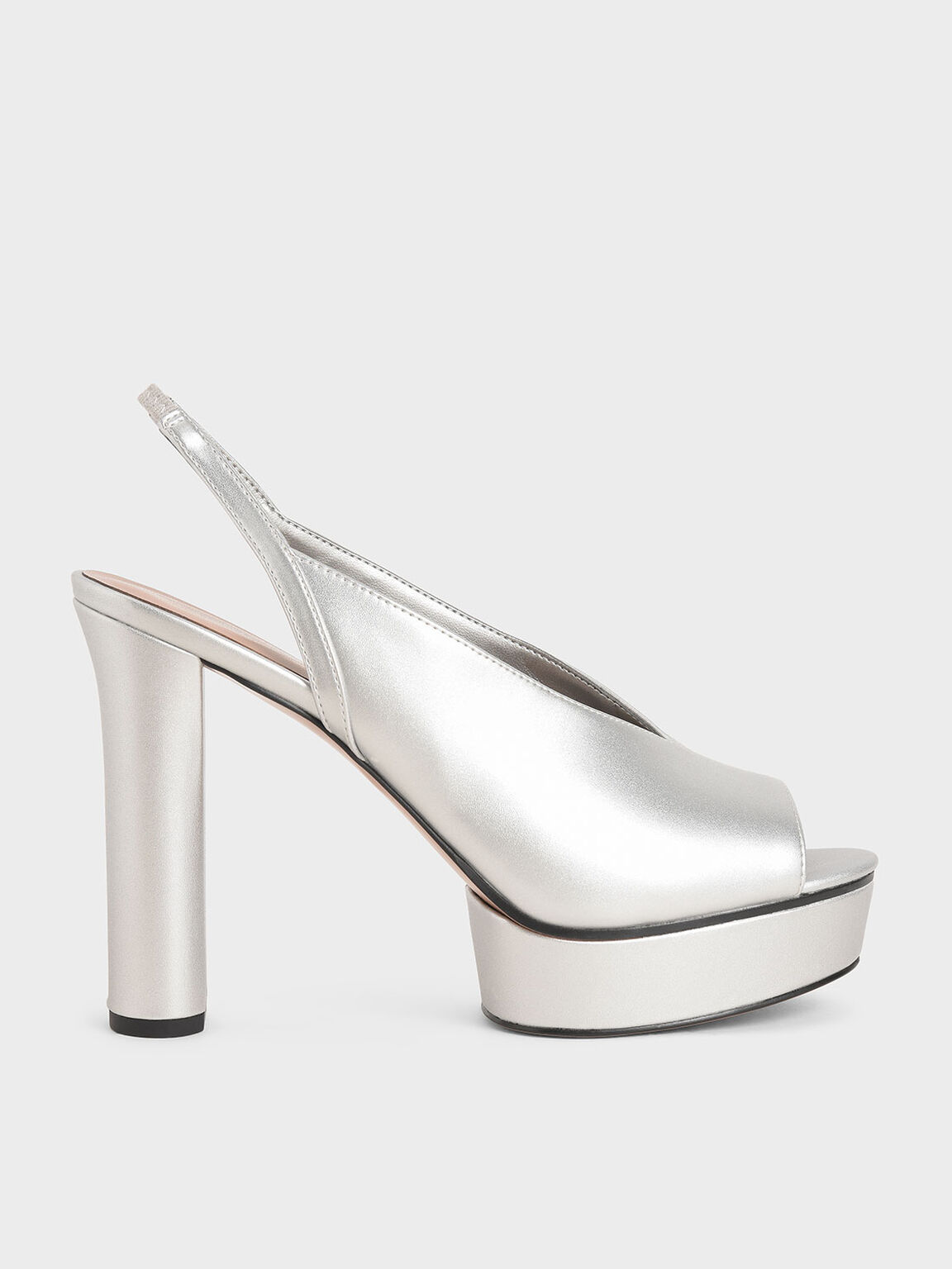 Slingback-Plateaus aus Satin mit V-Schnitt