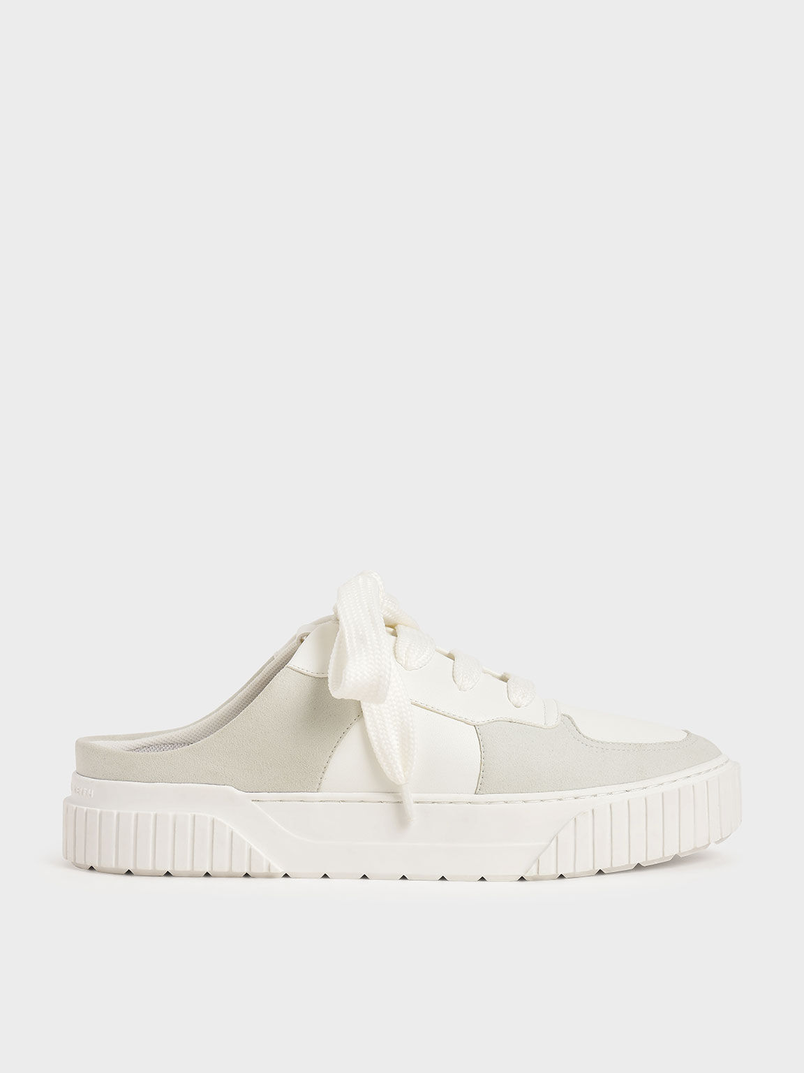 Slip-On-Sneaker aus Mikrosuede