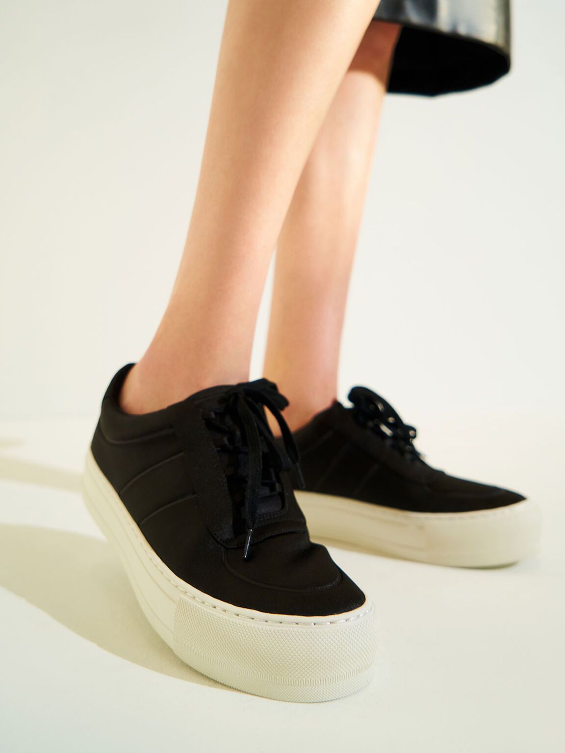 Satin-Plateau-Sneaker