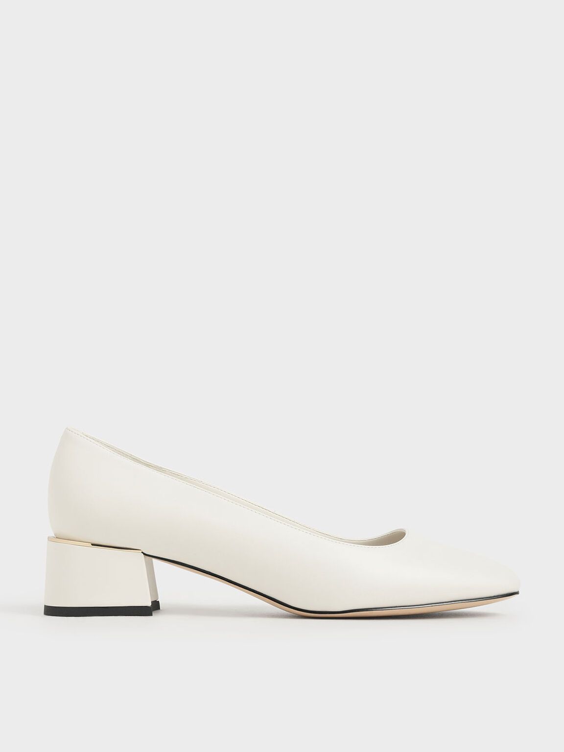 Pumps mit quadratischer Zehenpartie und Blockabsatz