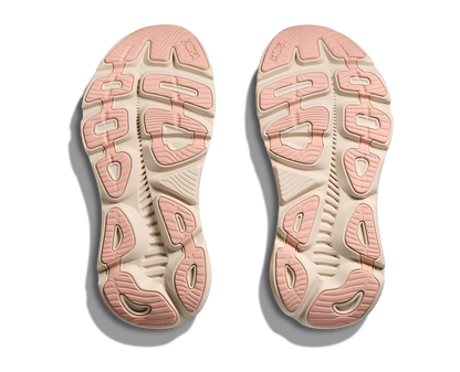 Hoka Gaviota 5 W, skomodell till dam. Denna modell är rymlig i passformen jämfört med andra Hoka skor. Här har ni Hokas stabilaste sko med pronationsstöd. Här går färgen i rosa och beiga nyanser. Perfekt för löpningen eller arbetspasset där du behöver mycket dämpning. 